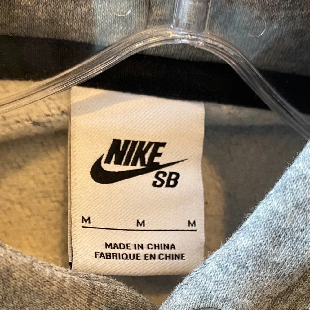 Nike SB Gray Hoodie - Picture 4 of 5